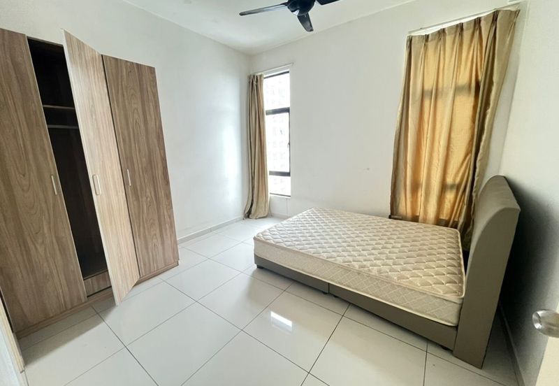 D'Summit Residences @ Kempas Utama