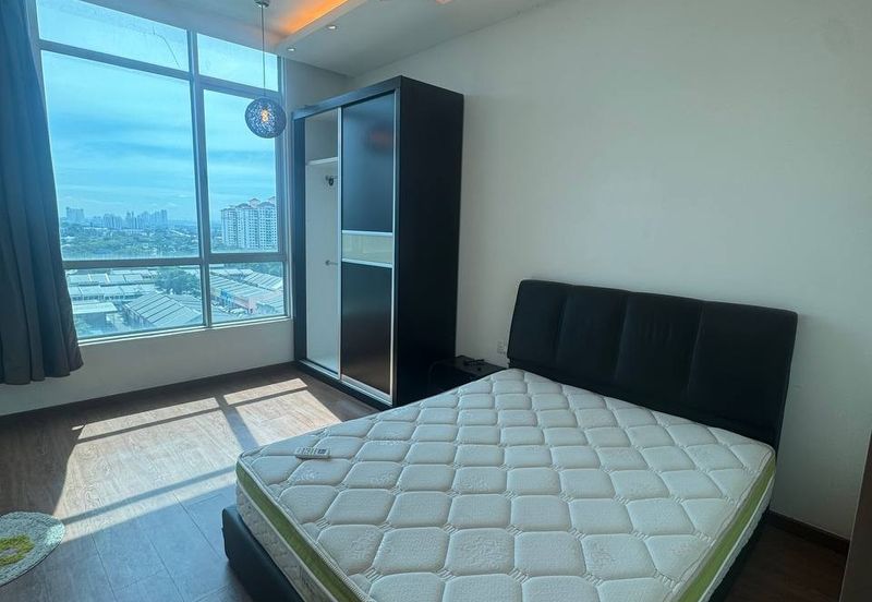 Dedaun Hijau (Greenfield Regency)