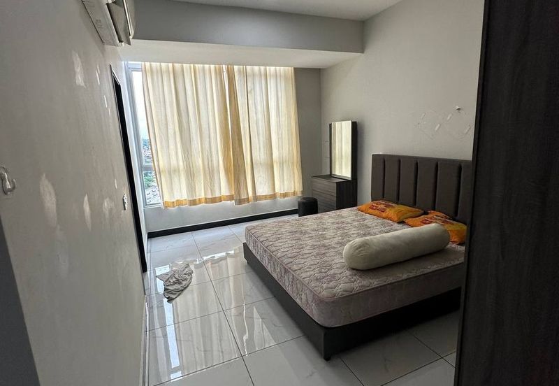 Dedaun Hijau (Greenfield Regency)