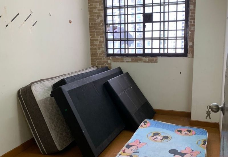 Sri Impian Apartment, Larkin Perdana