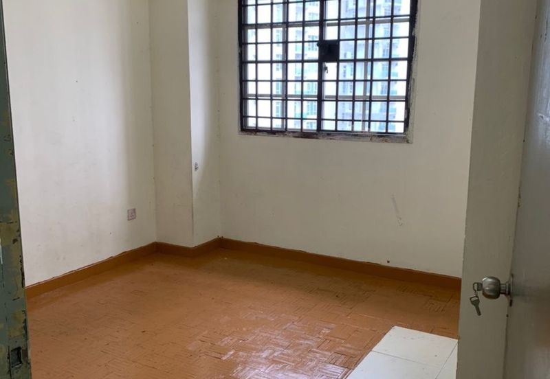 Sri Impian Apartment, Larkin Perdana