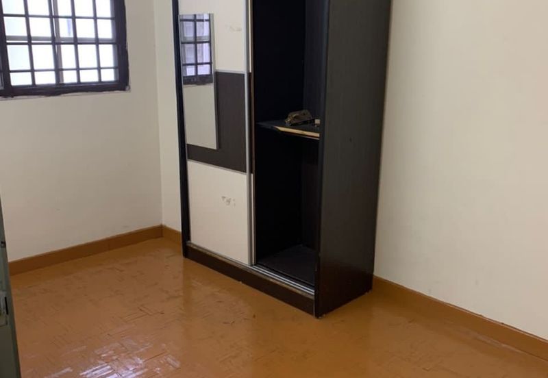 Sri Impian Apartment, Larkin Perdana