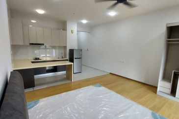 Baypoint @ Country Garden Danga Bay