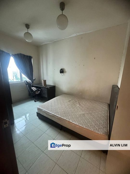 Bistari Impian/ Near Ciq/ 3bed 2bath/ Good Condition/ Cheapest, Johor, Johor Bahru