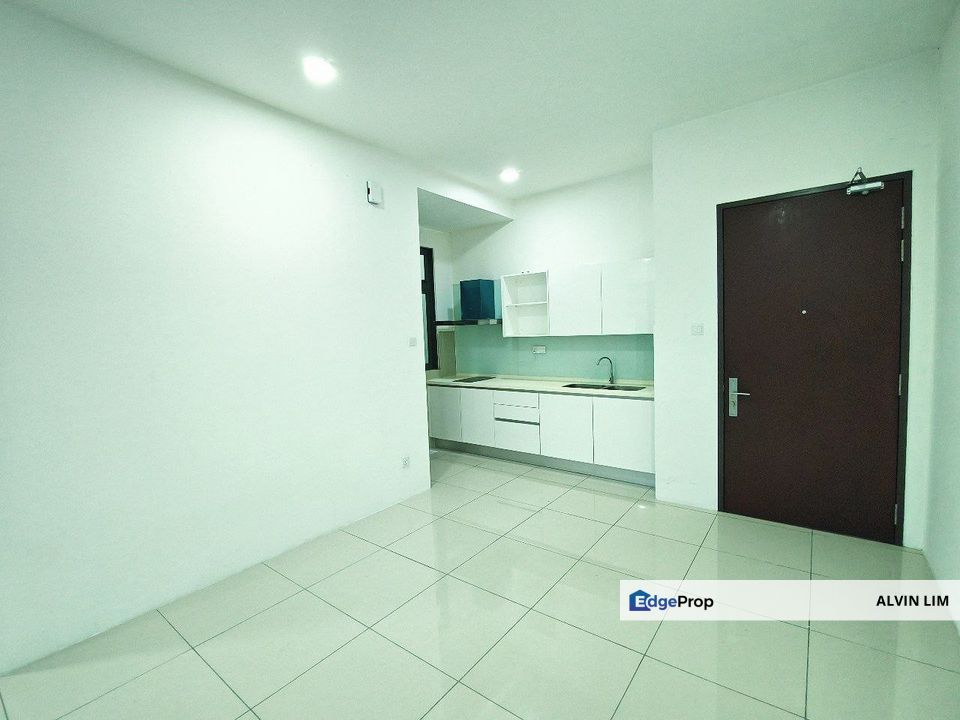 8scape/ Perling/ Near Ciq/ 3bed 2bath/ Good Condition/ Negotiable, Johor, Johor Bahru