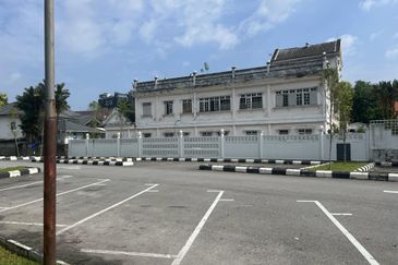 Titiwangsa Bungalow for Rent 