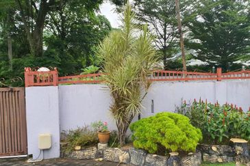 Bungalow In Titiwangsa Huge Land