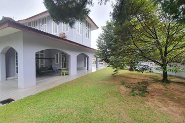 Bungalow In Titiwangsa Huge Land