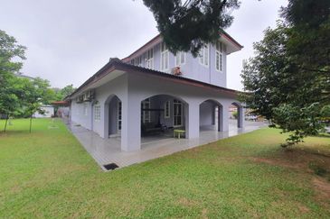 Bungalow In Titiwangsa Huge Land