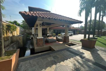 Superb Finishing Bungalow (ready to move in)