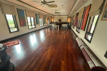 Superb Finishing Bungalow (ready to move in)