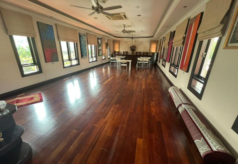 Superb Finishing Bungalow (ready to move in)