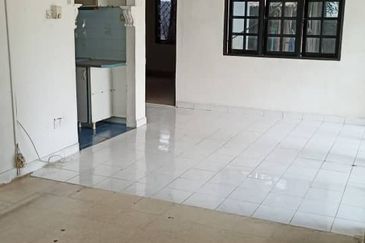 Commercial Bungalow Along Main Road