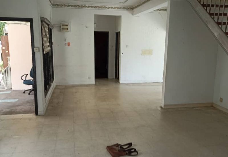 Commercial Bungalow Along Main Road