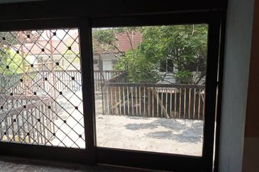 Commercial Bungalow Along Main Road