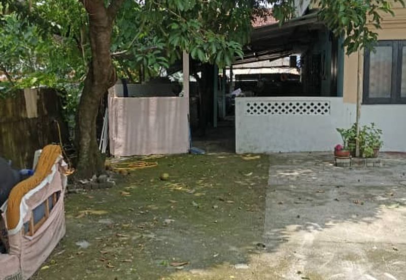 Commercial Bungalow Along Main Road