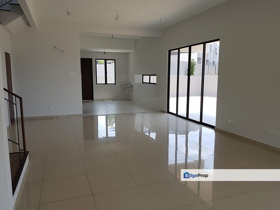 Hill TOP sendayan area RM 1500 Monthly Only , Negeri Sembilan, Siliau