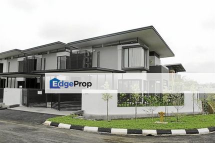 Nr Bangi Town [Hot Selling 2-storey Landed] 22x70 Superlink, Selangor, Bangi
