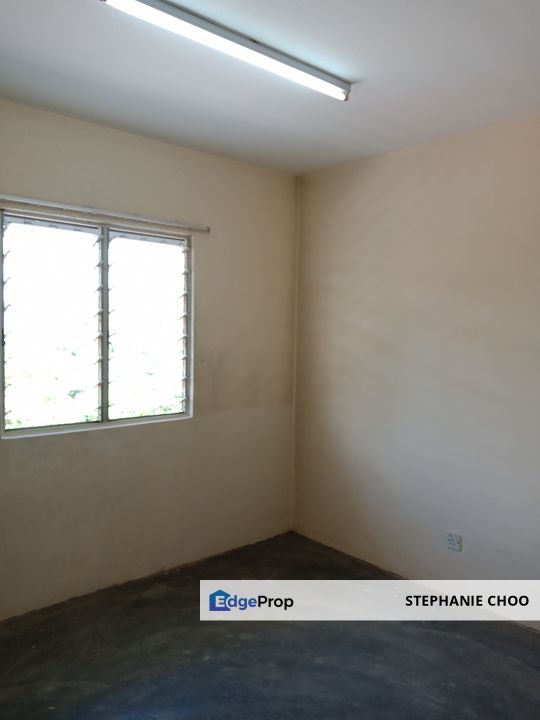Seri Kembangan, Apartment Flat Sri Indah Lestari Perdana Putra Permai Near Bukit Puchong , Selangor, Seri Kembangan