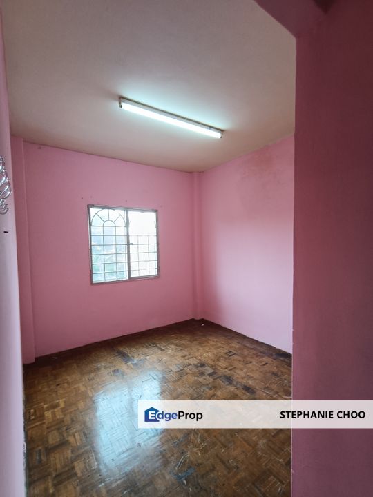 Balakong, Balakong Jaya, Pangsapuri Mutiara Near KTM Serdang & UPM, Selangor, Balakong