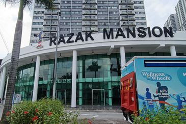 1 Razak Mansion (Residensi Tun Razak)