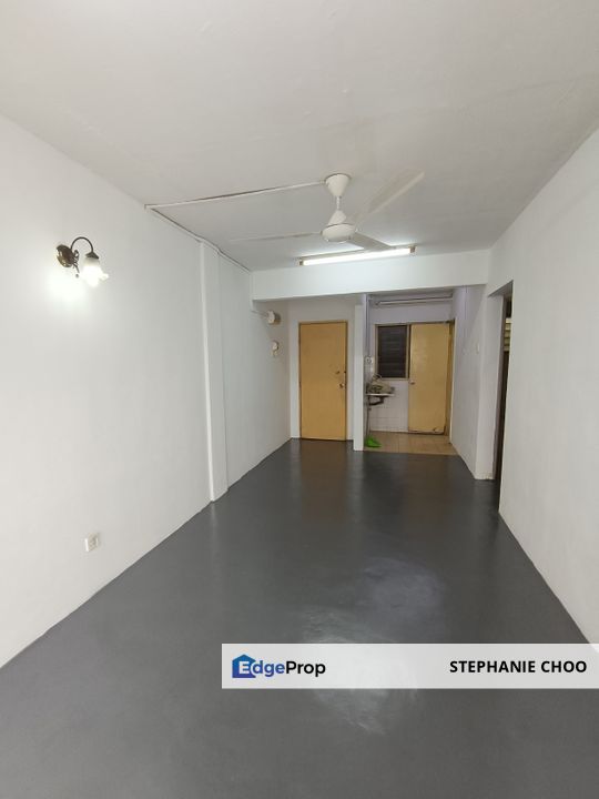 Seri Kembangan, Balakong, Pangsapuri Cempaka Near UPM & Putrajaya, Selangor, Seri Kembangan