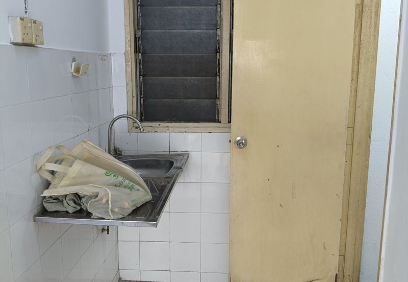 Pangsapuri Cempaka, Seri Kembangan