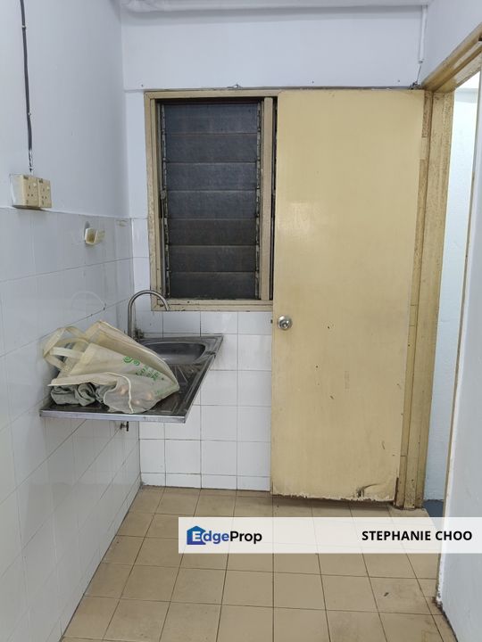 Seri Kembangan, Balakong, Pangsapuri Cempaka Near UPM & Putrajaya, Selangor, Seri Kembangan