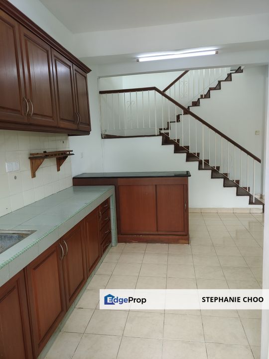 2 Storey Townhouse At Taman Sungai Besi Indah, Seri Kembangan, Balakong, Selangor, Seri Kembangan