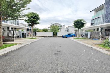 Bangi Avenue 3, Seksyen 7