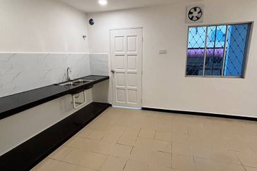 Persiaran Puncak Alam 1 