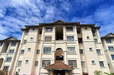 Residensi Warnasari 1