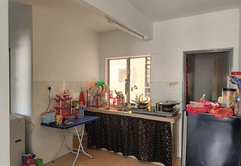 Residensi Warnasari 1