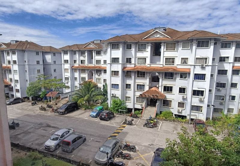 Residensi Warnasari 1