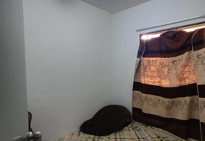 Residensi Warnasari 1