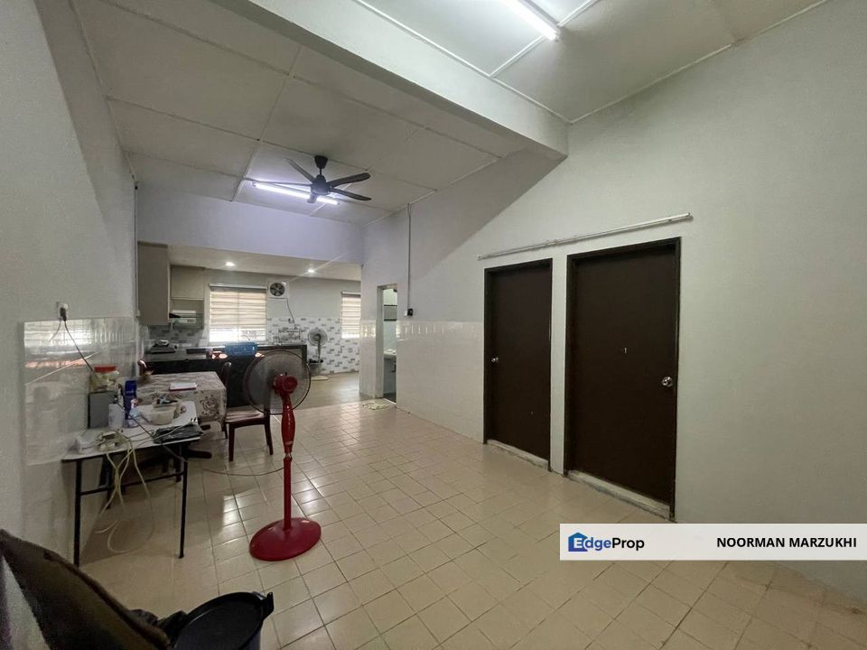 Taman Semarak 2, Single Storey Terrace Big Unit For Sale, Negeri Sembilan, Nilai