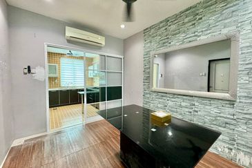 Perdana College Heights