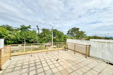 Perdana College Heights