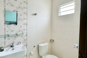 Perdana College Heights