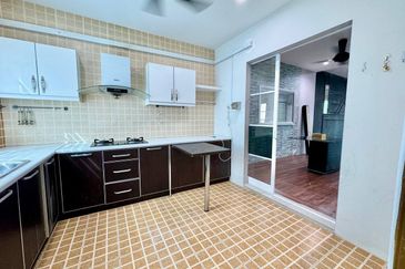 Perdana College Heights