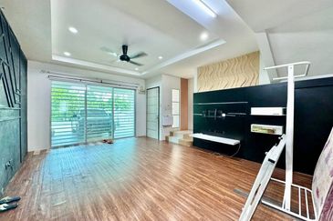 Perdana College Heights