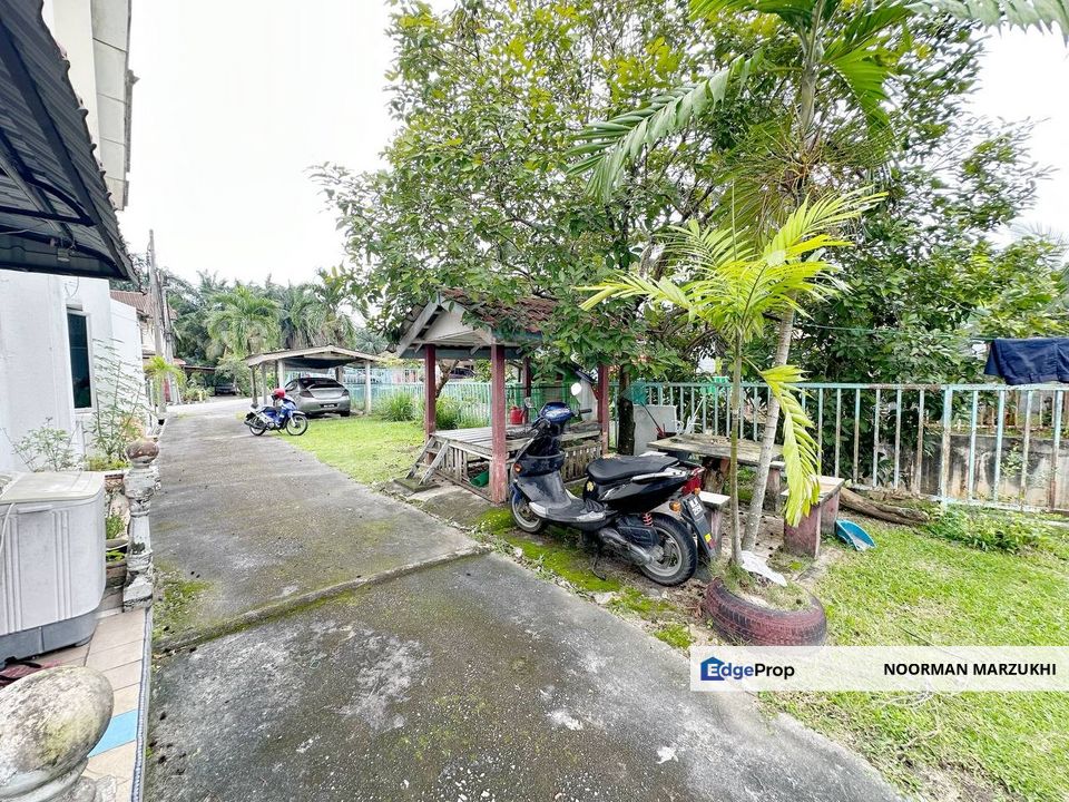 Taman Desa Salak Permai Endlot Double Storey For Sale, Selangor, Sepang