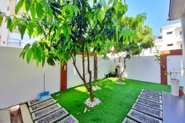 Taman Suria Warisan @ Kota Warisan