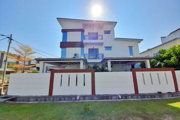 Taman Suria Warisan @ Kota Warisan