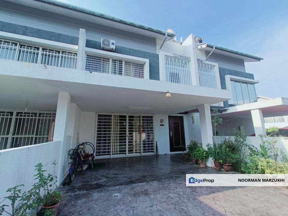 Bandar Baru Enstek Double Storey Superlink For Sale, Negeri Sembilan, Labu