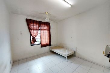 Taman Mawar, Bandar Baru Salak Tinggi