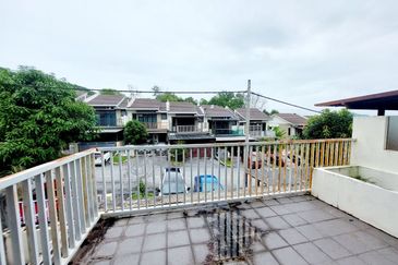 Taman Mawar, Bandar Baru Salak Tinggi