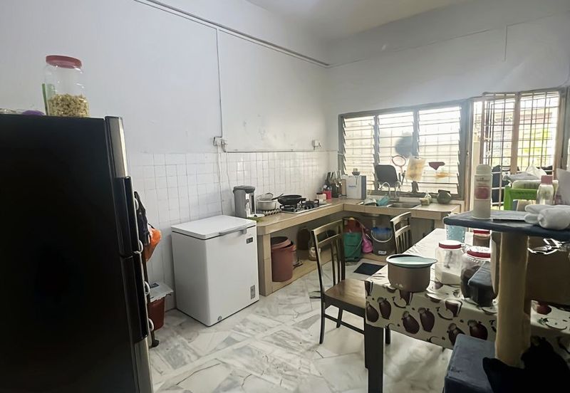 Taman Baiduri, Dengkil