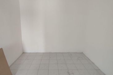 Taman Seroja, Bandar Baru Salak Tinggi