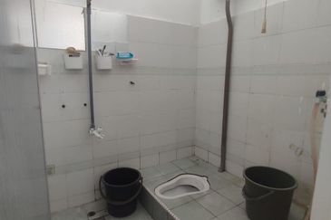 Taman Seroja, Bandar Baru Salak Tinggi